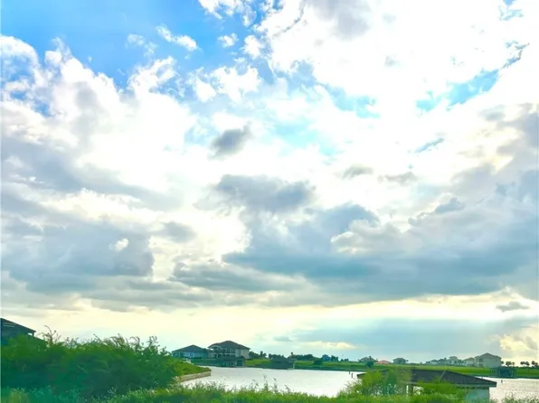 294 E Lago Loop Rd, Pt O Connor, TX 77982