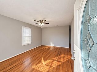 7937 Oak Knoll Ln, Houston, TX 77028