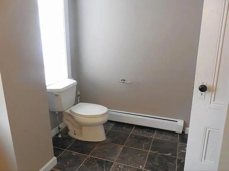 103 Tell Street — Photo 11