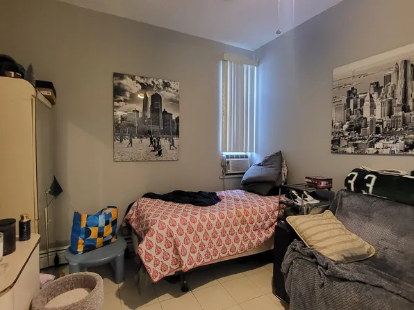 1506 Summit Avenue image 13 of 44