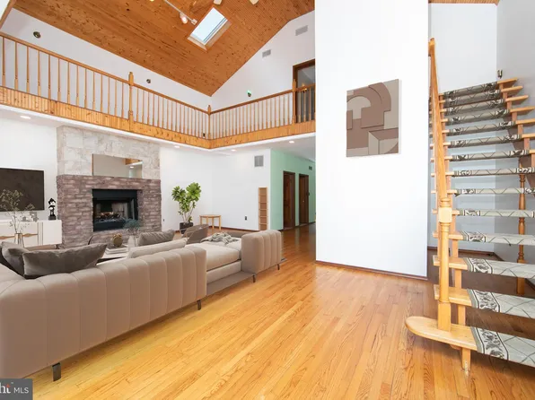 208 Runner St, Jenkintown, PA 19046