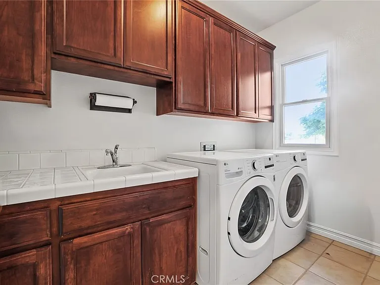 2821 Copa De Oro Dr — Photo 32