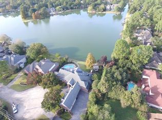 2 Lakeview Pl, Houston, TX 77070