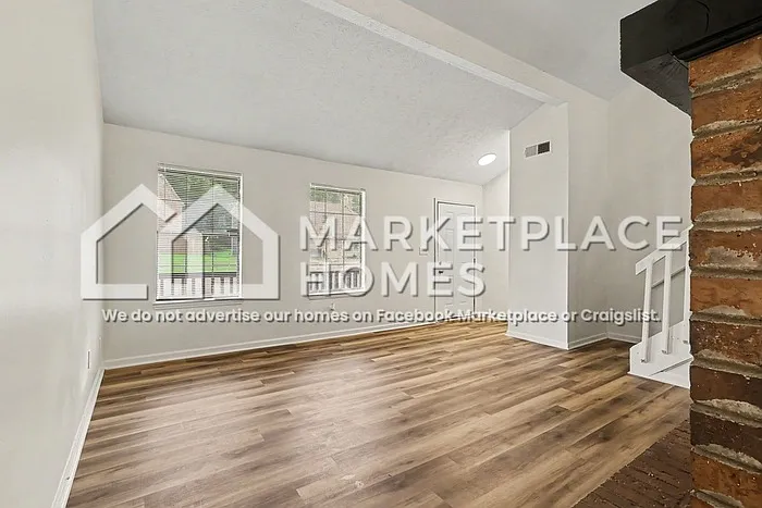 2070 Scarbrough Trl E — Photo 10