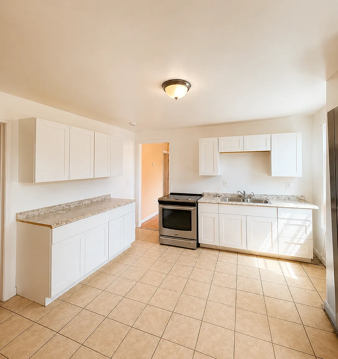 3 bed, 798 sqft, $1,390 — Photo 1