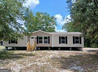 511 Palmhurst Dr, Folkston, GA 31537
