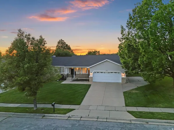 1351 E Baer Rd, Kaysville, UT 84037