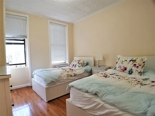 Rented by Sunshine Management Group, LLC | media 4