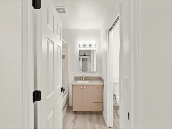 6920 Hogan Dr, Sacramento, CA 95822