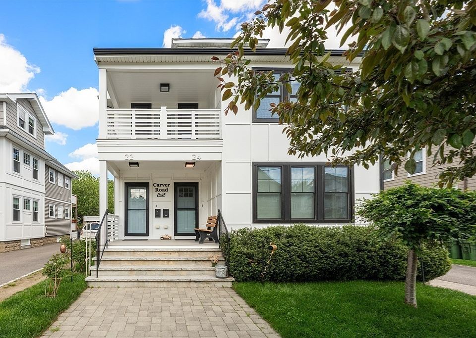 1st image of 22 Carver Rd E #22