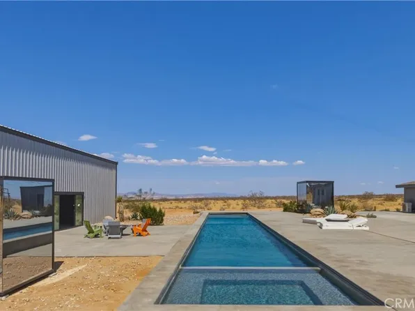 60810 Cole Ln, Landers, CA 92285