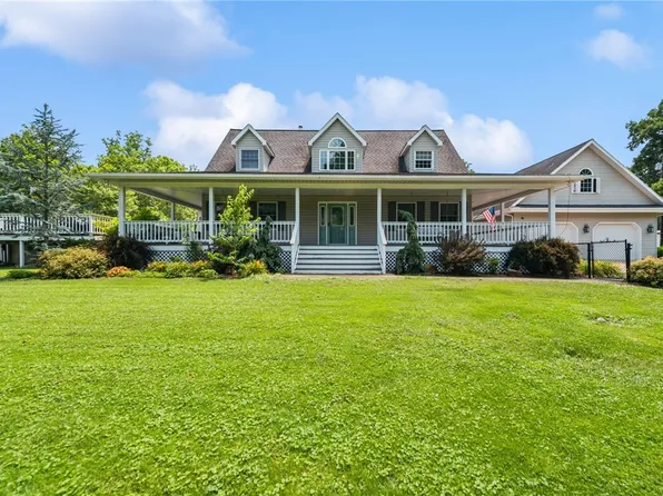 409 Park Rd, Scottdale, PA 15683