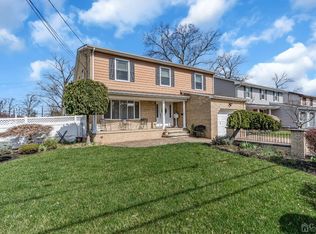 90 S Cliff Rd, Colonia, NJ 07067