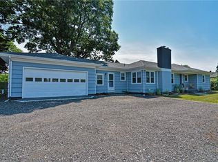 752 Metacom Ave, Bristol, RI 02809