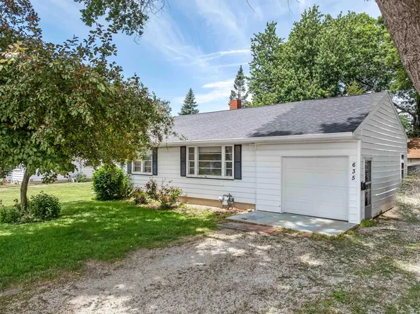 635 W Fremont St, Galesburg, IL 61401
