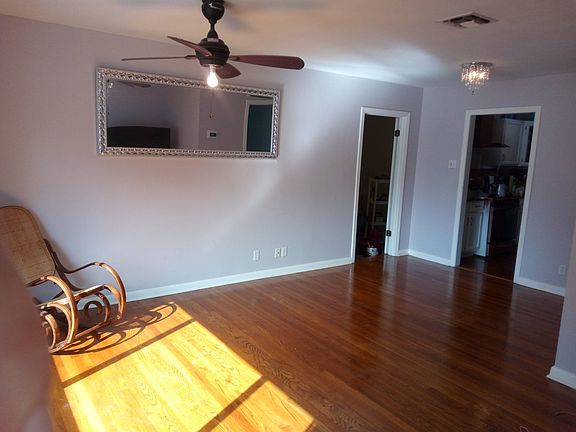 3rd image of 223 Bella Vista Dr