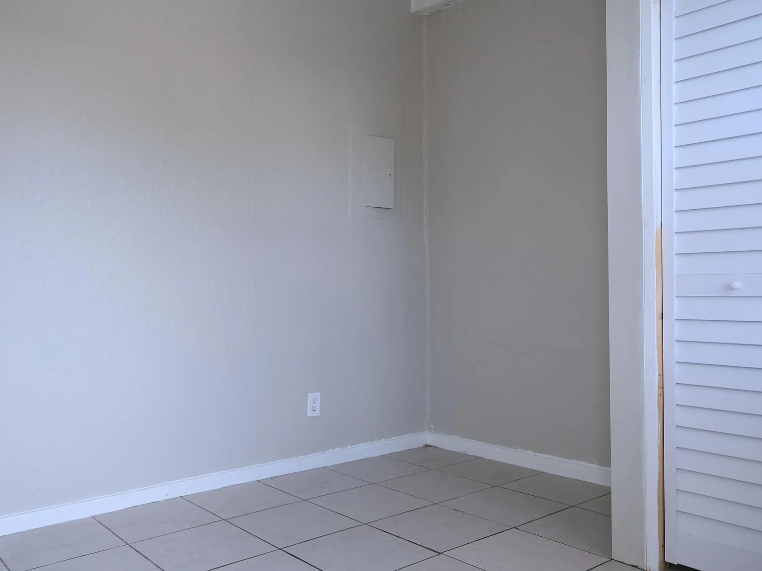 2 bed, 1.0 bath, 850 sqft, $1,990 — Photo 3