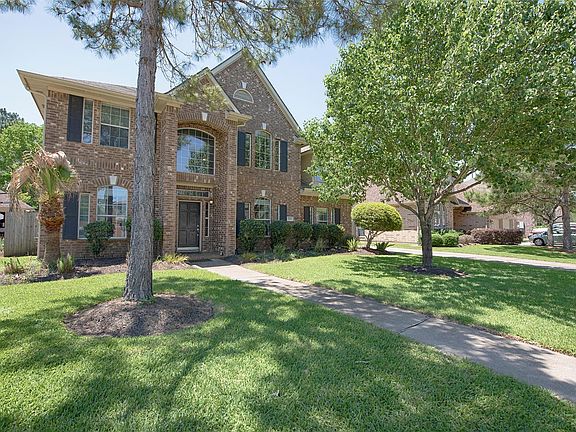 2nd image of 2633 Bay Shore Dr