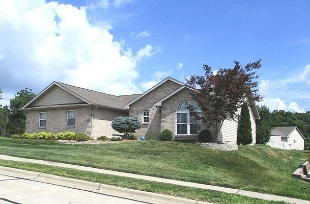 1st image of 625 Woodland Park Dr