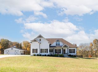 3378 New Hall Rd, Greenbrier, TN 37073