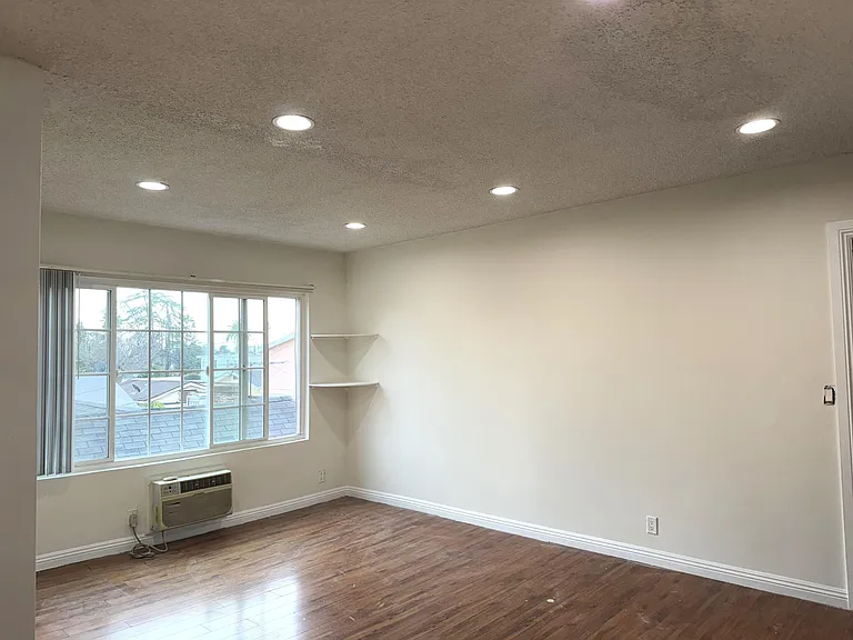 11258 Tiara St #7 — Photo 2