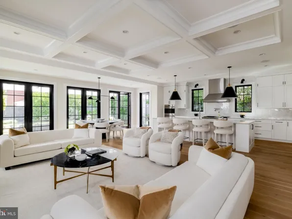 3117 38th St NW, Washington, DC 20016