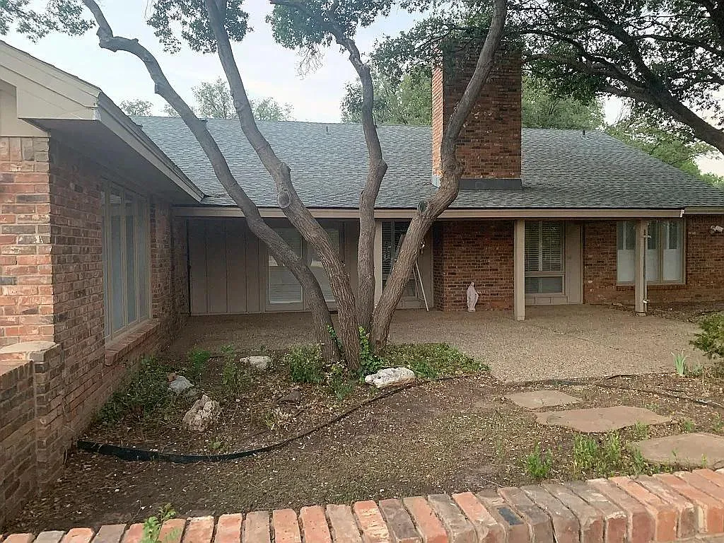3 bed, 2619 sqft, $2,599 — Photo 3