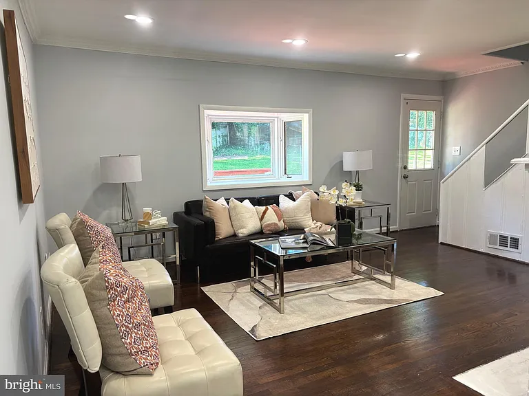 5702 Denfield Rd — Photo 4