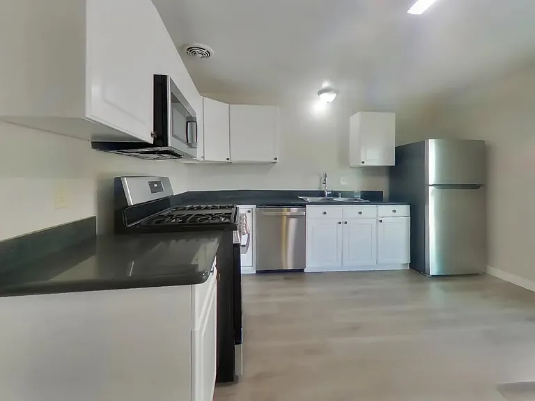 241 Benjamin Ave — Photo 2