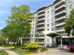 80 Grandravine Dr #916, Toronto, ON