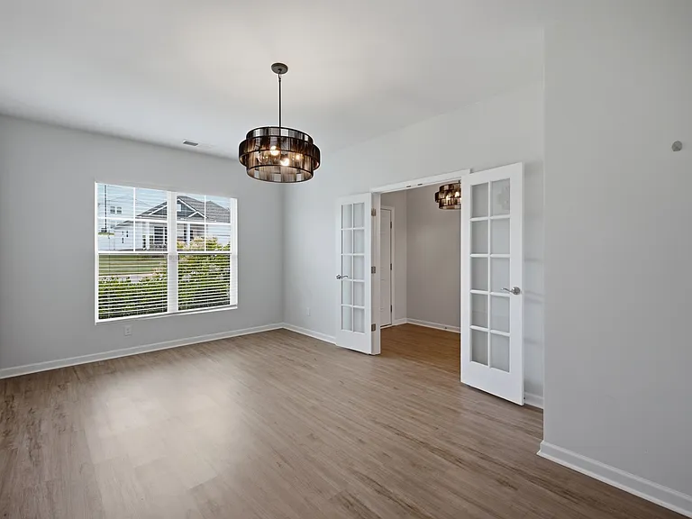 3707 Clementine Ln — Photo 7