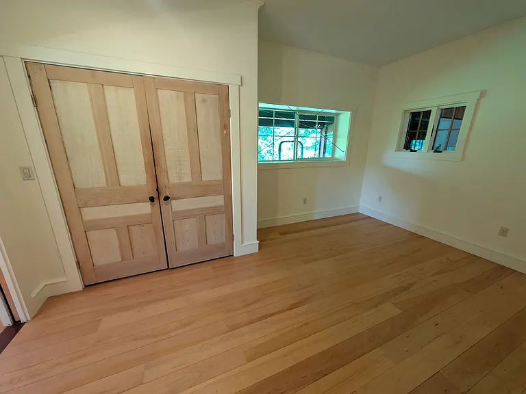 909 Longpoint Rd — Photo 15