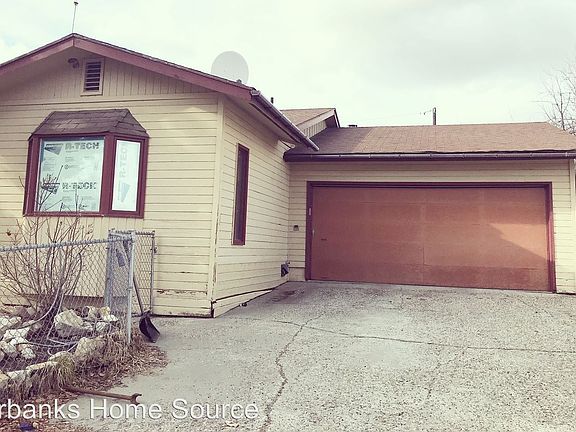 2nd image of 1212 Wild Rose Ave