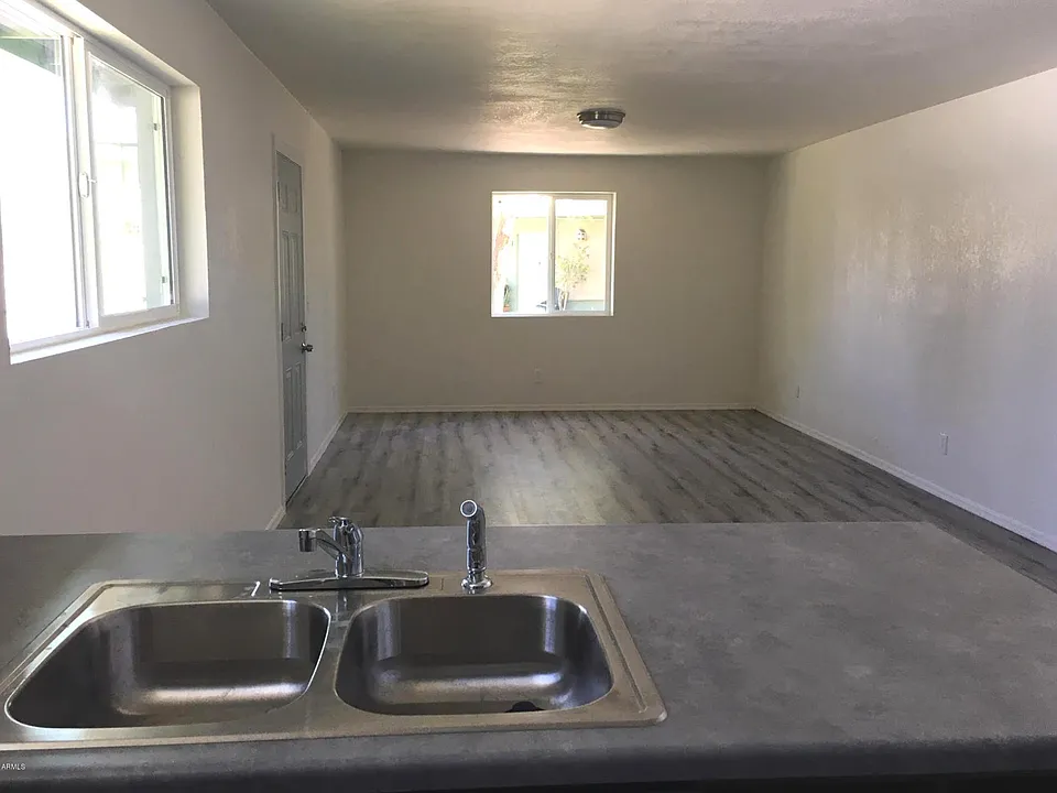 Kitchen to LR