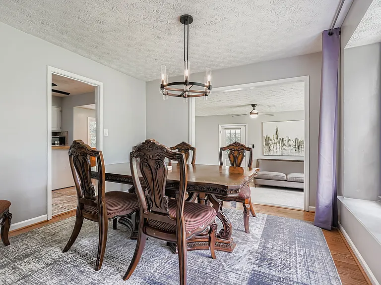 2872 Clearbrook Dr — Photo 17