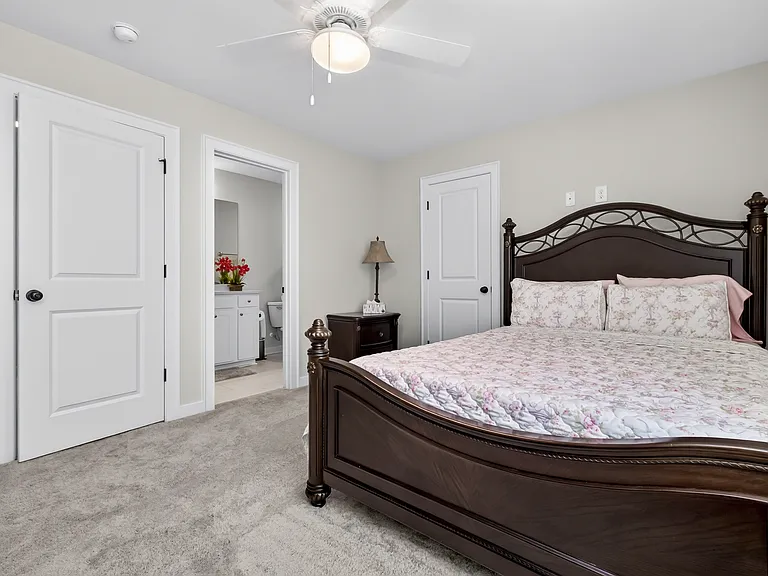4040 Olivia Rd — Photo 42