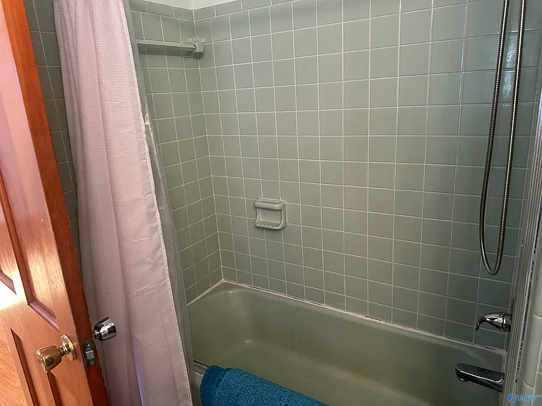 102 Jones Valley Dr SE — Photo 15