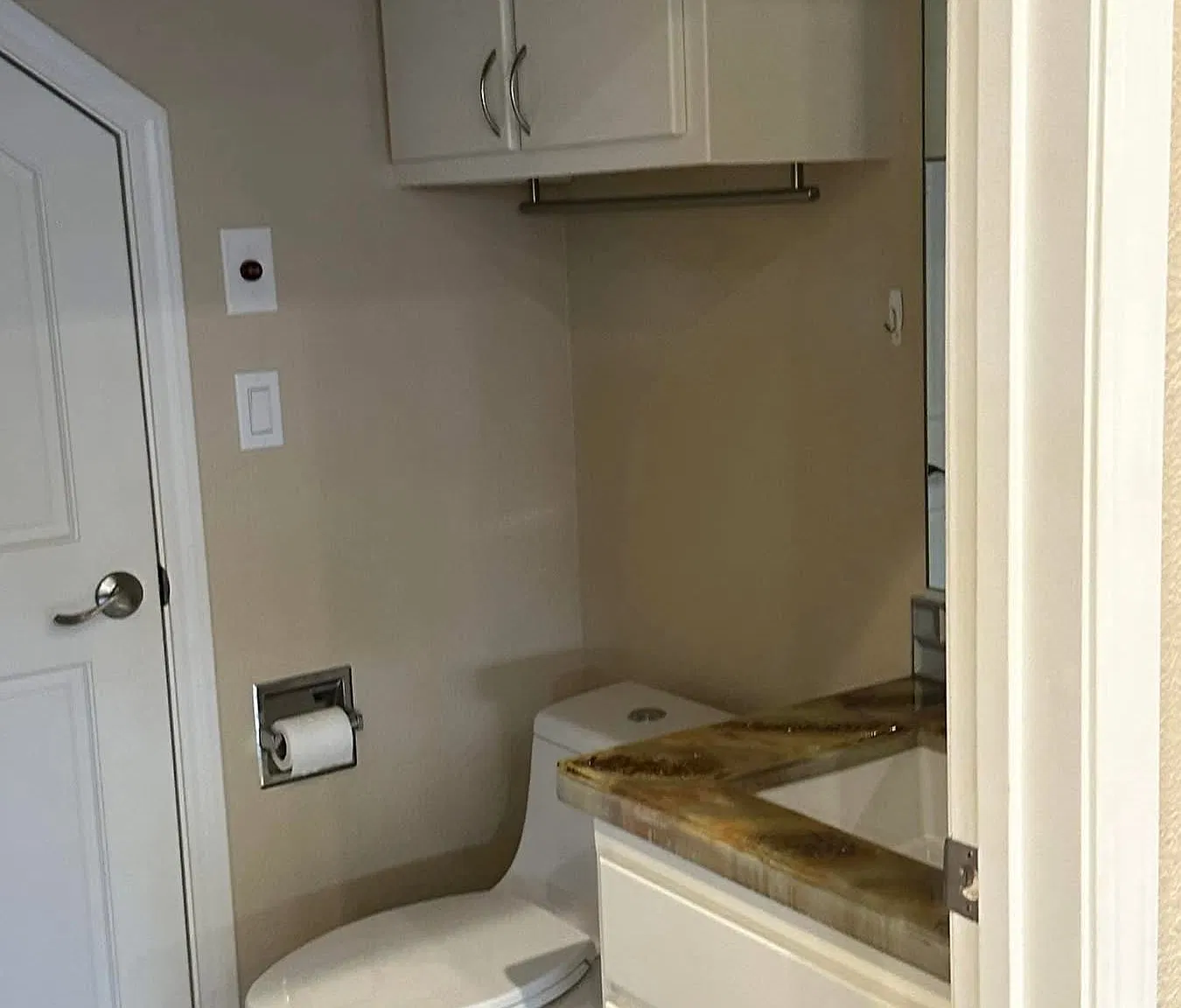 1 bed, 1.5 bath, 1400 sqft, $1,950 — Photo 3
