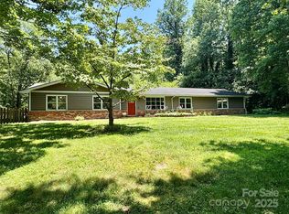102 Prestwick Dr #10, Hendersonville, NC 28791