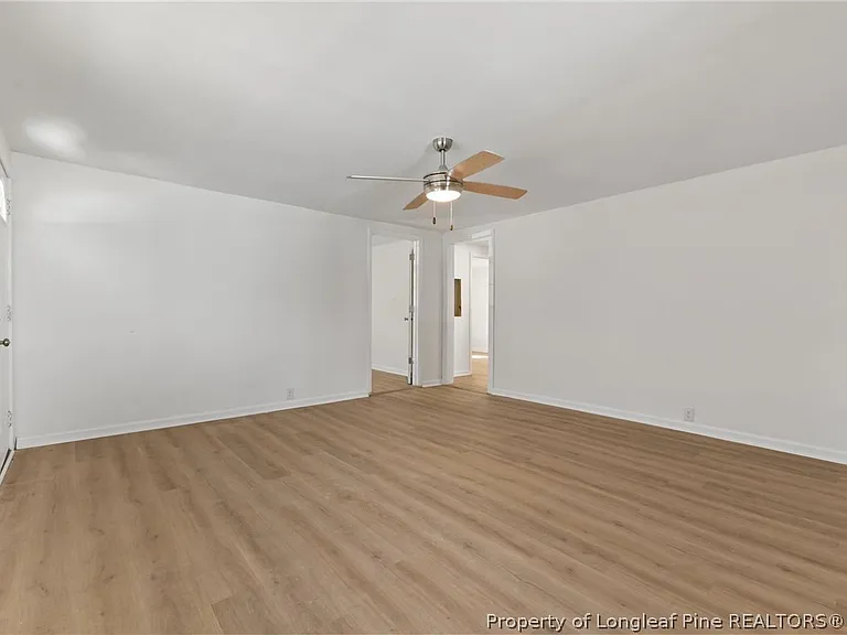 5109 Higgins St — Photo 15