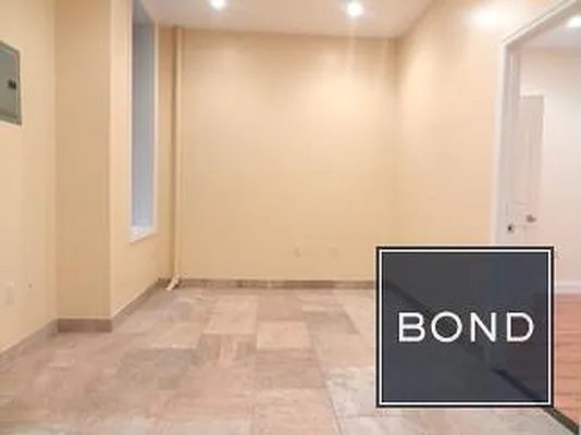 Rented by Bond New York | media 33