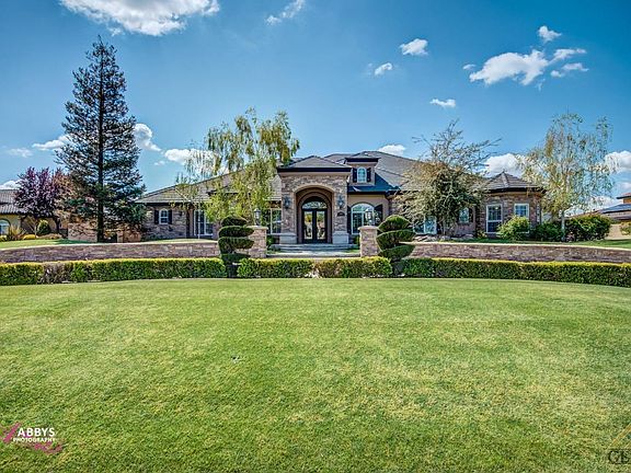 5th image of 17439 Legend Oaks Ln