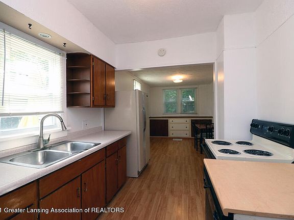 5th image of 941 Maryland Ave