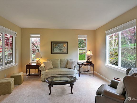 5th image of 6925 Elderberry Avenue SE