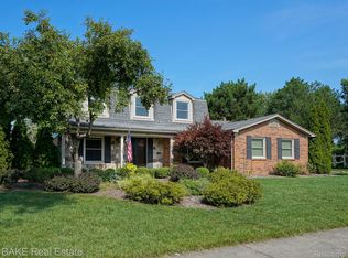 9741 N Canton Center Rd, Plymouth, MI 48170