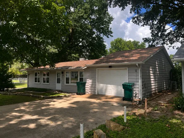 14 Drexel Dr, Cahokia, IL 62206