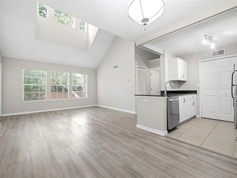 3274 Haviland Ct #201 — Photo 21