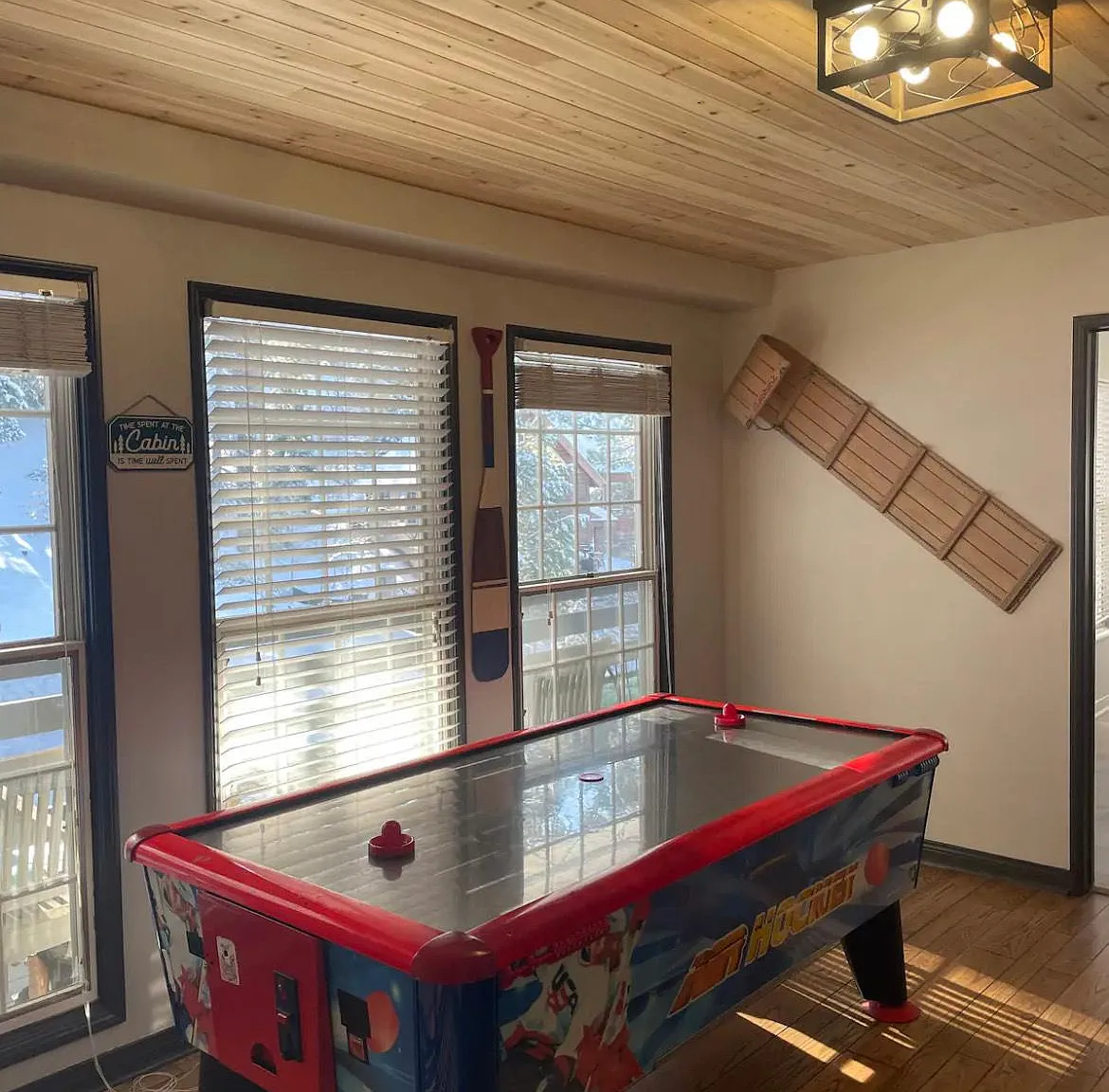 5 bed, 2802 sqft, $3,800 — Photo 4