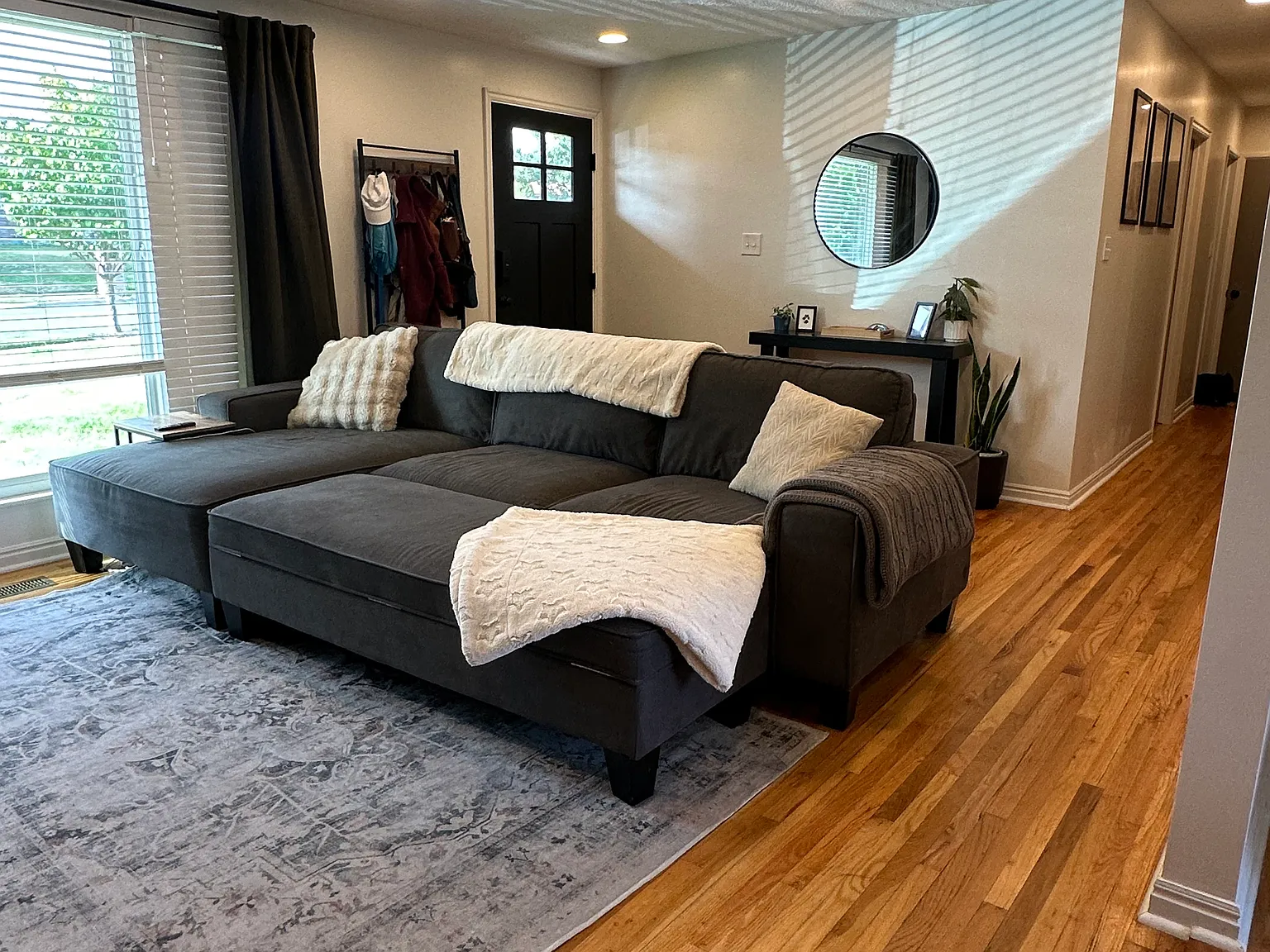 3 bed, 1175 sqft, $800 — Photo 2