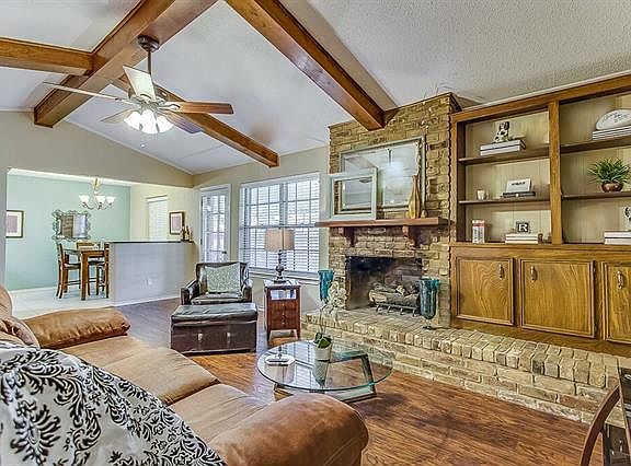 2nd image of 2122 Brentwood Ln